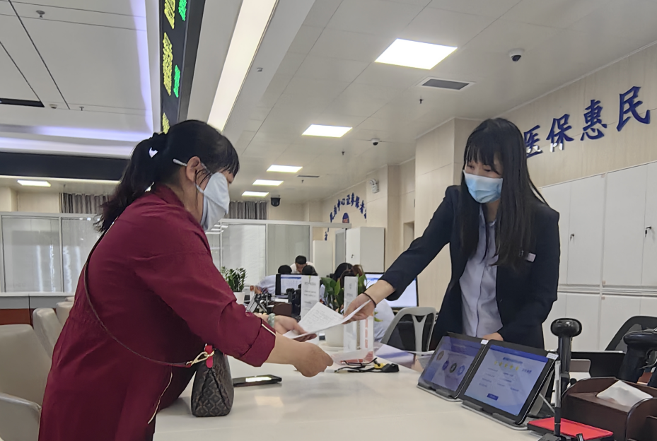 数据“多跑路” 群众“少跑腿” 榆林市积极推进智慧医保建设